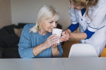 O cuidador de idosos pode administrar medicamentos? O cuidador de idosos pode administrar medicamentos?
