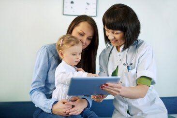Empregada doméstica pode faltar para acompanhar filho ou familiar ao médico? Empregada doméstica pode faltar para acompanhar filho ou familiar ao médico?